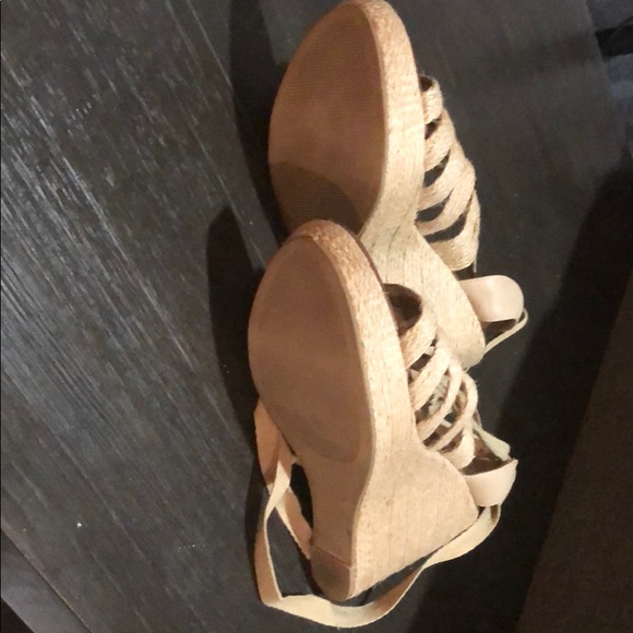 Shoes - Picture 2 of 4